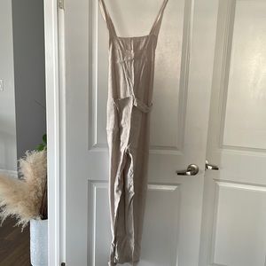 Smash and tess baking overall. Linen fabric. Women’s M, oversize fit. NWOT